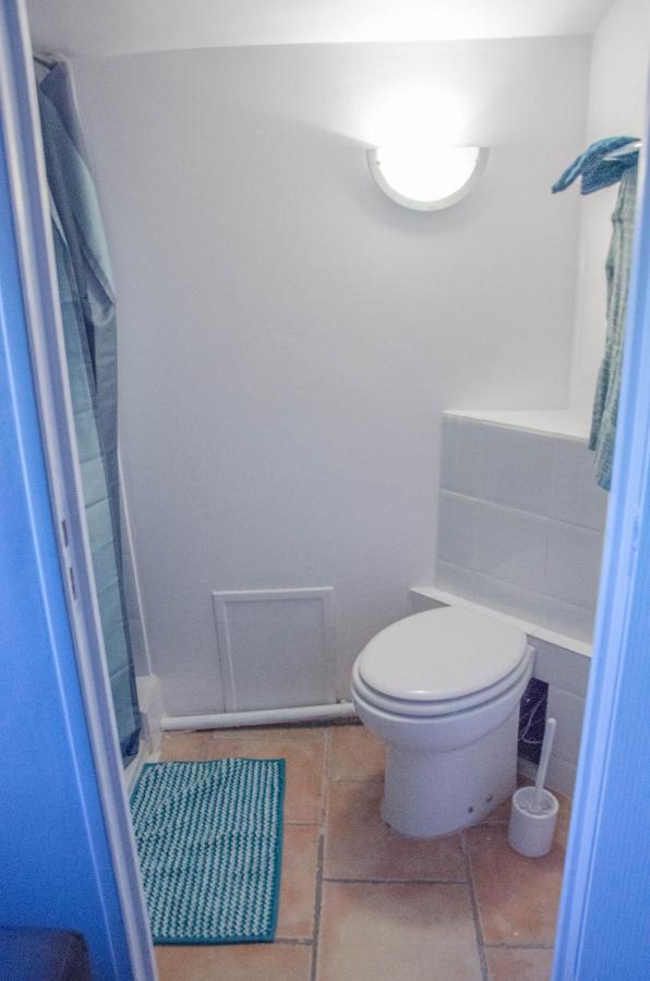 Studio Entre Cevennes Et Camargue Montfrin Εξωτερικό φωτογραφία